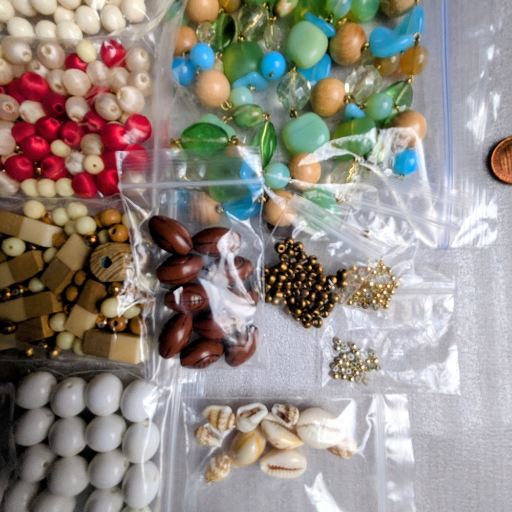 Colorful Bead Collection for Crafting - Picture 11 of 15